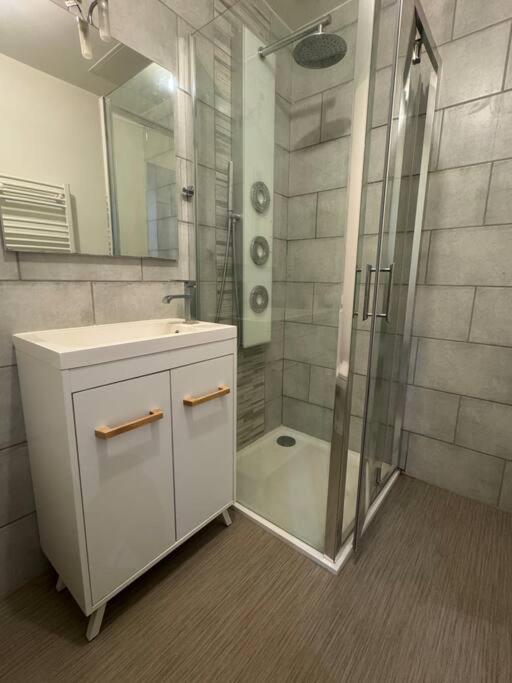 Christelle Apartment Romilly sur Seine Bagian luar foto