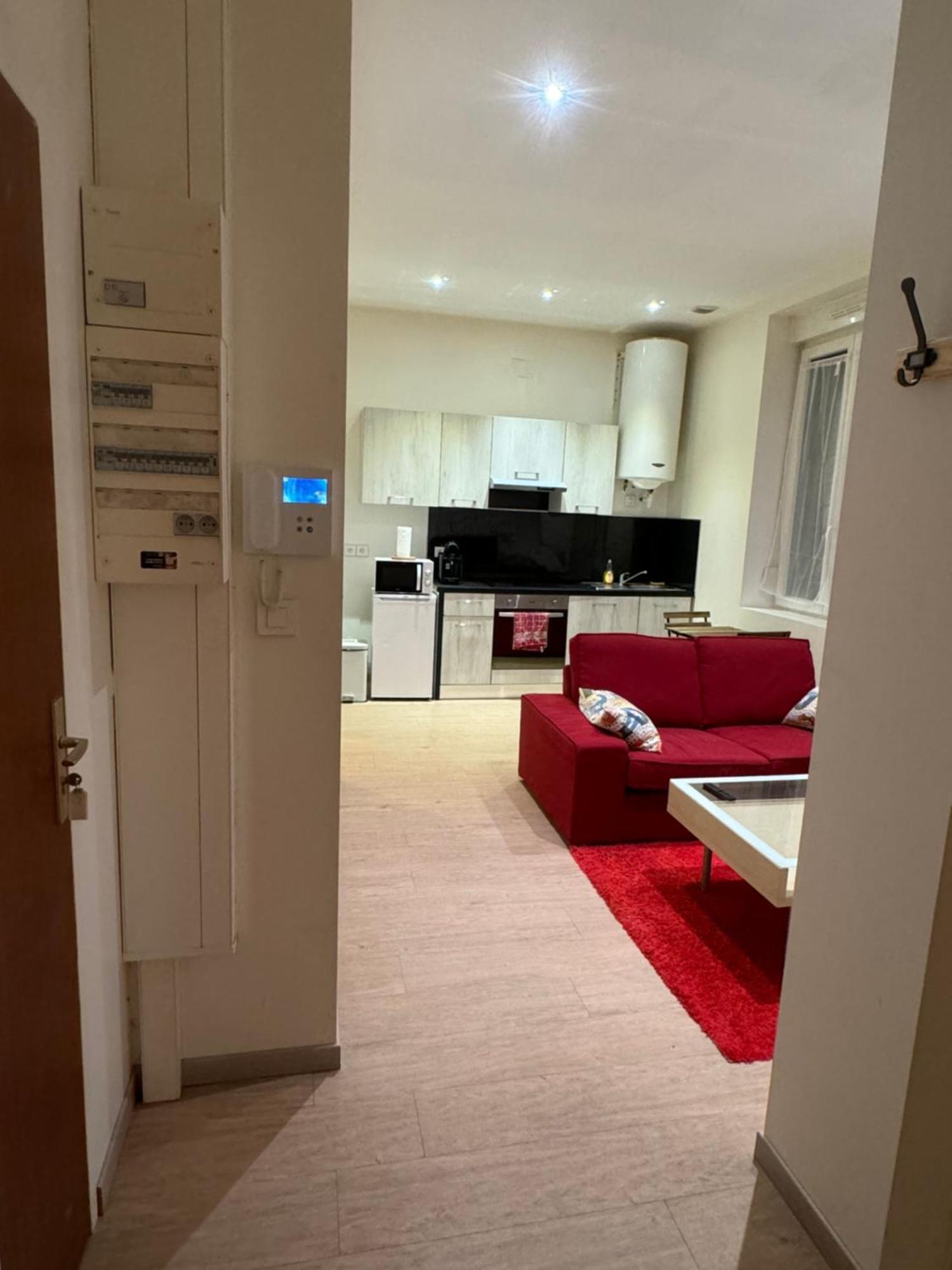 Christelle Apartment Romilly sur Seine Bagian luar foto